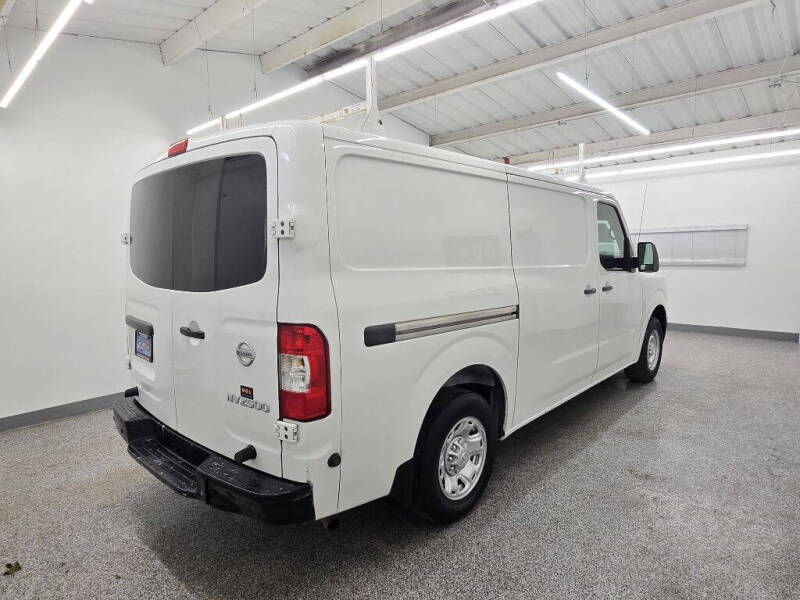 2017 Nissan NV