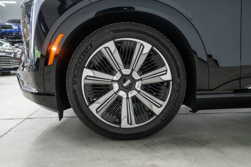 2025 Cadillac Escalade IQ Luxury 1
