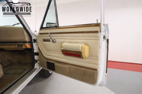 1990 Jeep Grand Wagoneer