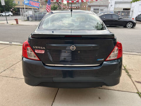 2015 Nissan Versa 1.6 SV