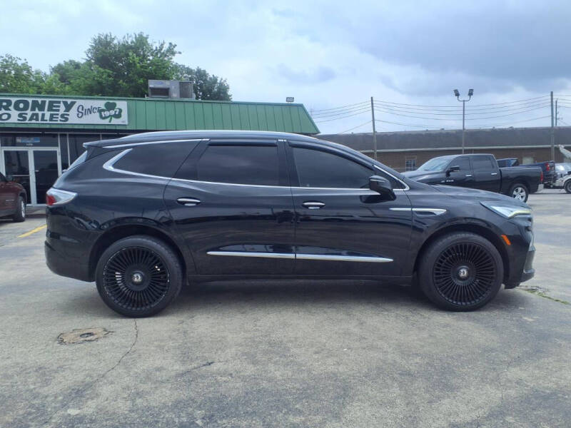 2022 Buick Enclave Essence