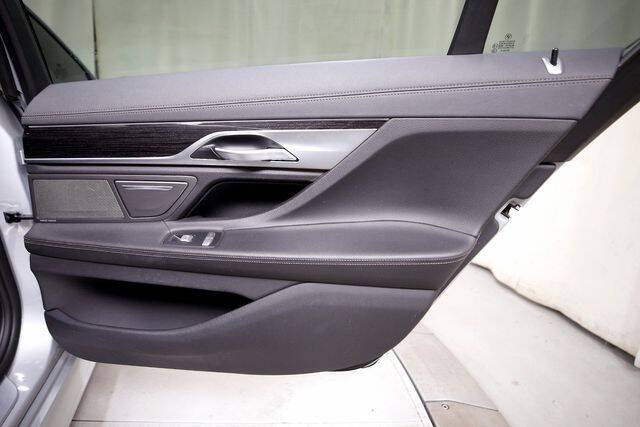 2019 BMW 7 Series 740i