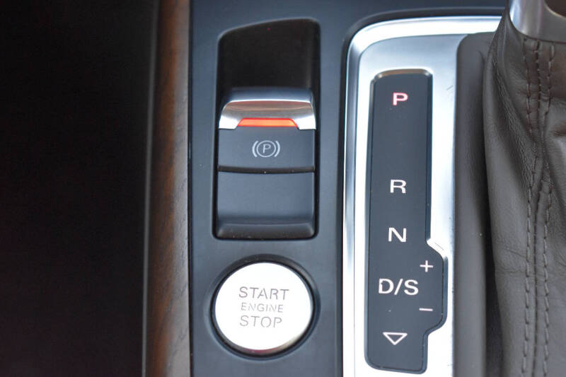 2014 Audi A4 2.0T quattro Premium Plus