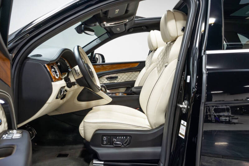 2021 Bentley Bentayga V8