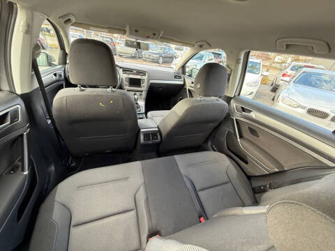 2017 Volkswagen Golf SportWagen TSI S 4Motion