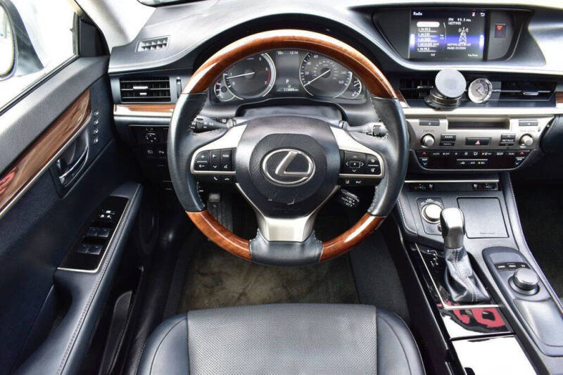 2017 Lexus ES 350