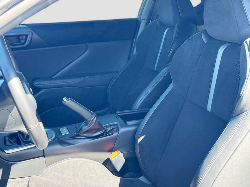 2025 Toyota GR86 Premium