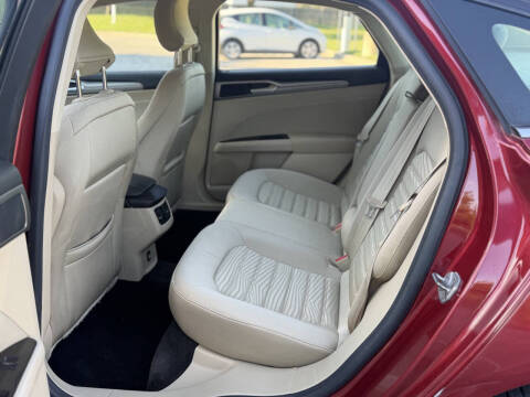 2016 Ford Fusion SE