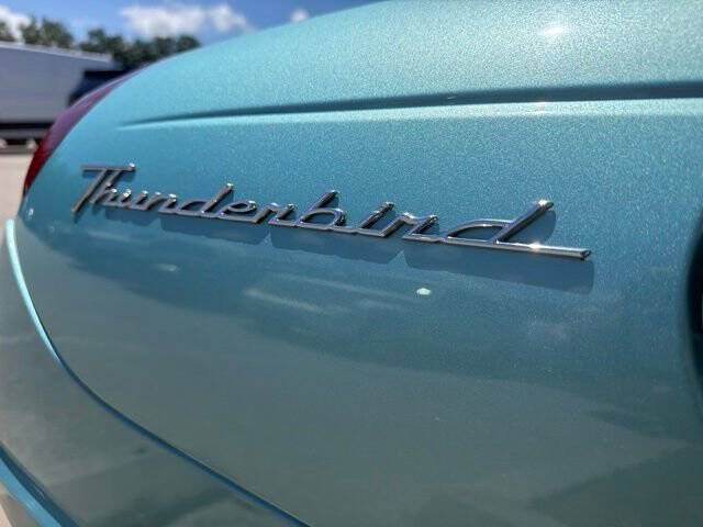 2002 Ford Thunderbird Deluxe