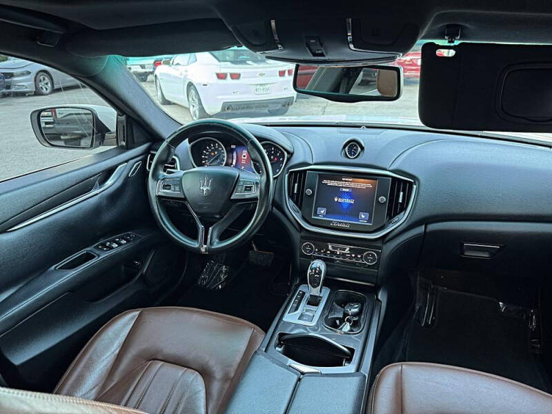 2016 Maserati Ghibli