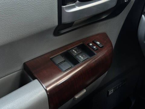 2016 Toyota Sequoia Platinum