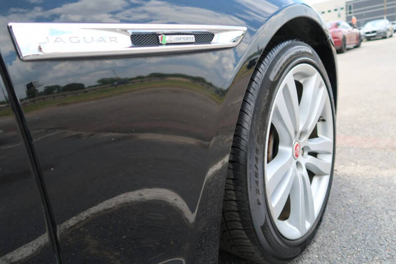 2017 Jaguar XJ R-Sport