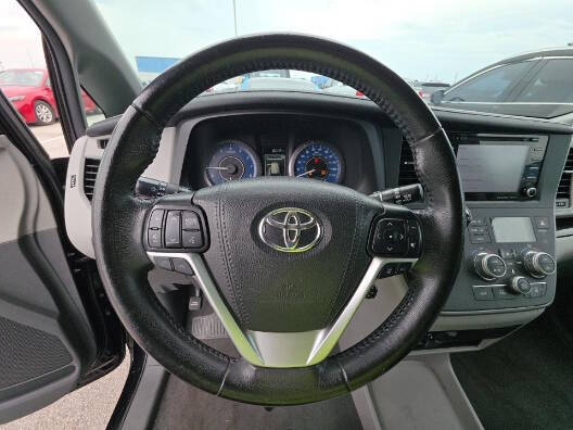 2020 Toyota Sienna XLE 8-Passenger