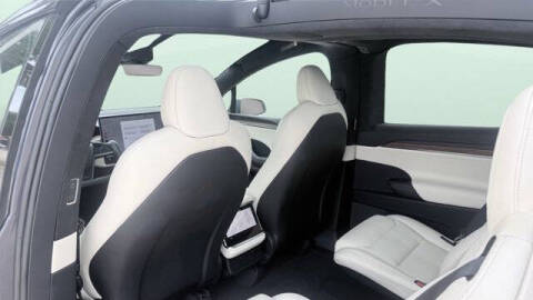 2023 Tesla Model X Standard Range