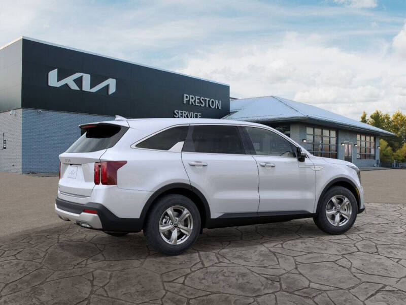 2025 Kia Sorento LX