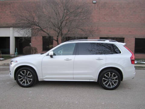 2018 Volvo XC90 T6 Momentum