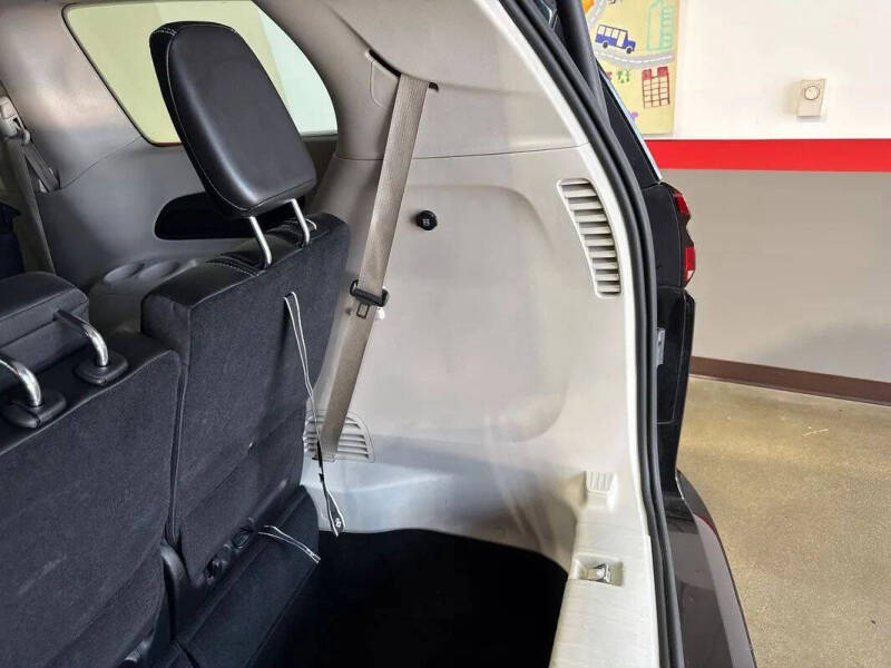 2024 Chrysler Pacifica Plug-In Hybrid Select