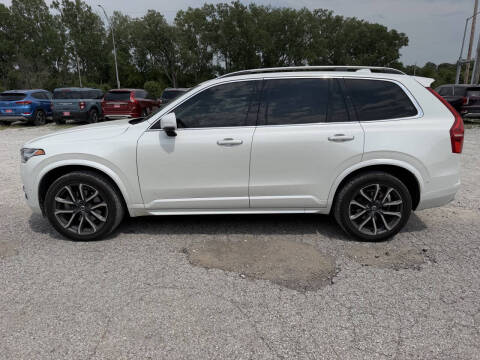 2016 Volvo XC90 T6 Momentum