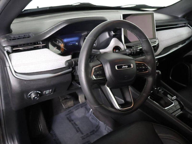 2023 Jeep Compass Latitude Lux