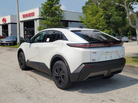 2026 Toyota C-HR SE