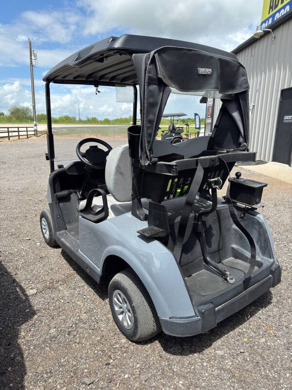 2023 E-Z-GO RXV ELiTE