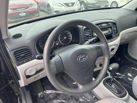 2010 Hyundai Accent Blue