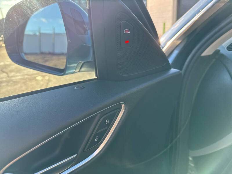 2016 Audi Q3 2.0T quattro Premium Plus