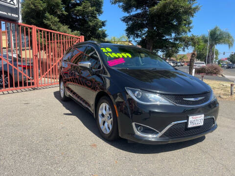 2020 Chrysler Pacifica for sale at AUTOMEX in Sacramento CA