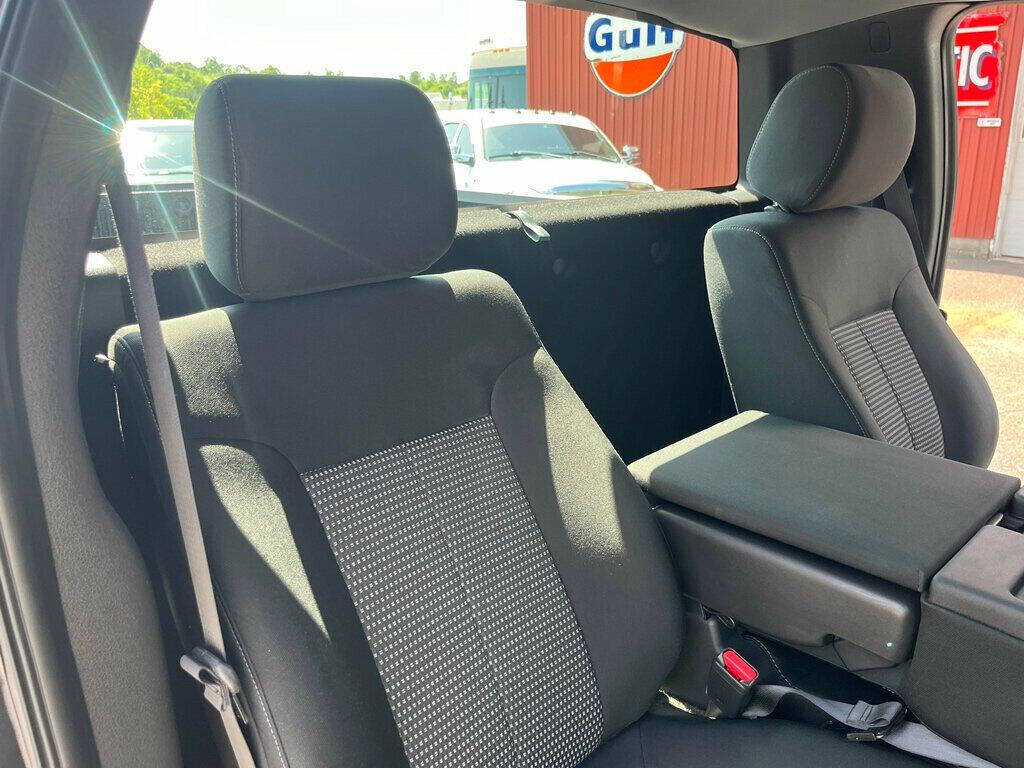 2014 Ford F-150 33