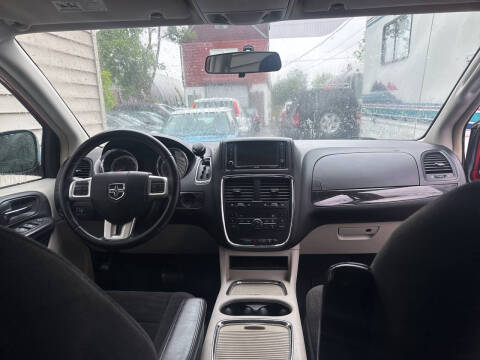 2012 Dodge Grand Caravan Crew