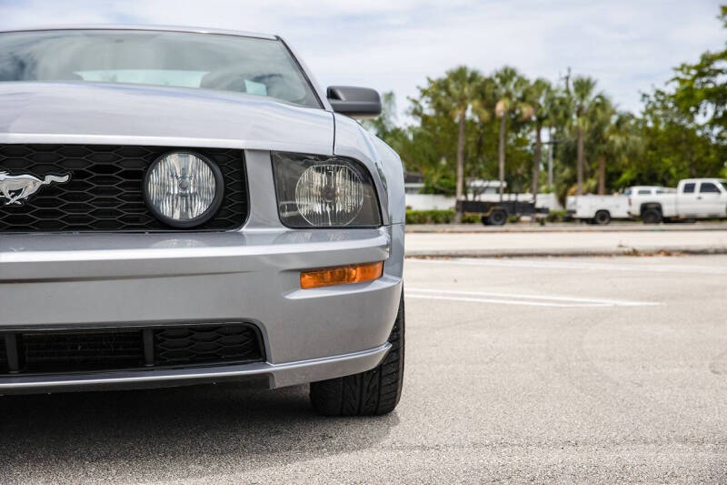 2006 Ford Mustang GT Deluxe