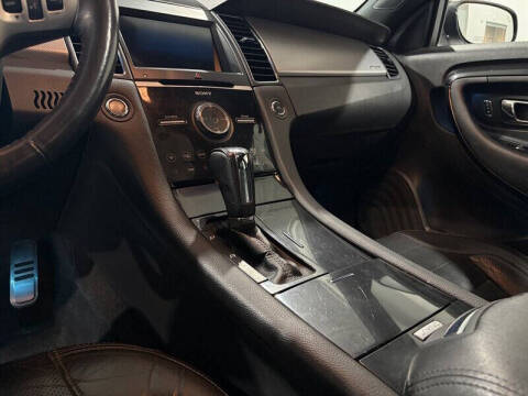 2016 Ford Taurus SHO
