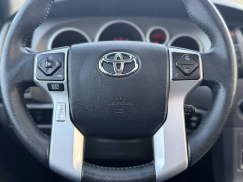 2015 Toyota Sequoia SR5