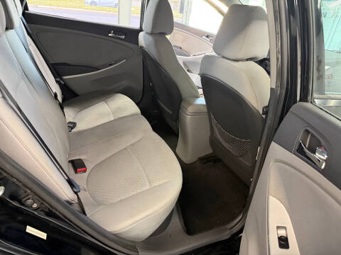 2012 Hyundai Accent SE