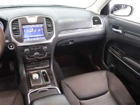 2022 Chrysler 300 Touring