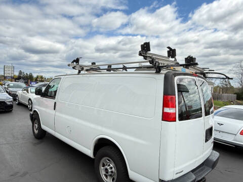 2018 GMC Savana 2500