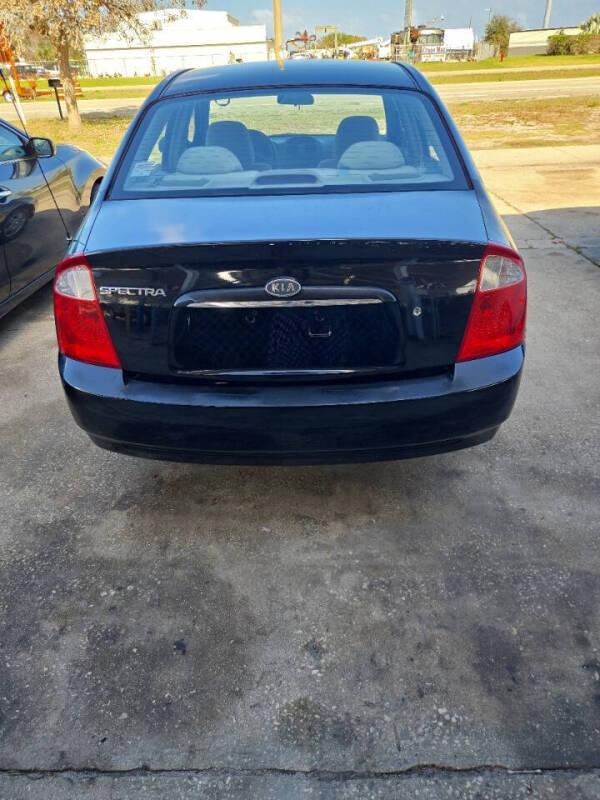 2005 Kia Spectra LX