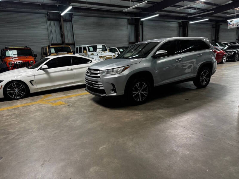 2019 Toyota Highlander LE