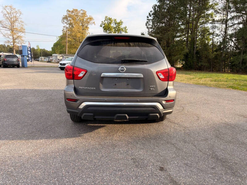 2019 Nissan Pathfinder S
