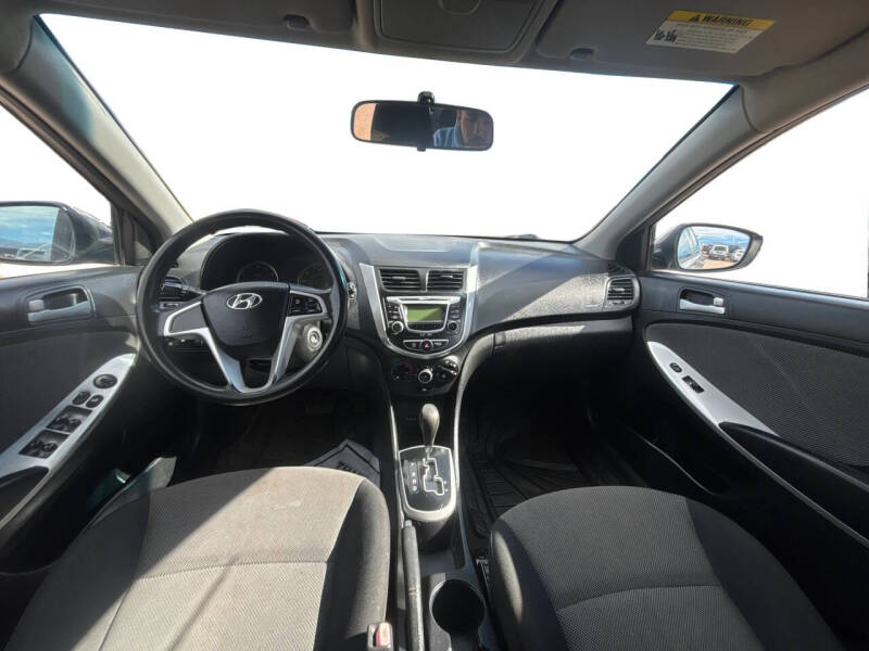 2012 Hyundai Accent GS