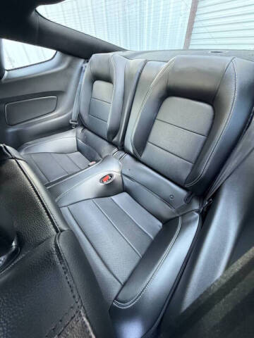 2022 Ford Mustang EcoBoost Premium