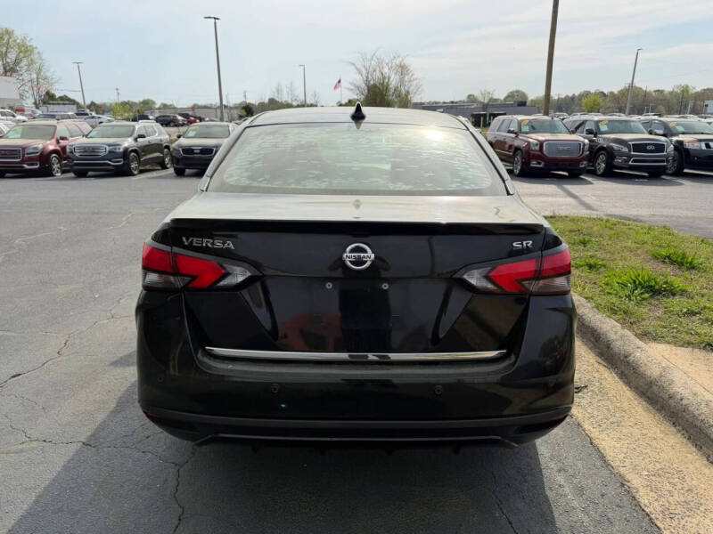 2020 Nissan Versa SR