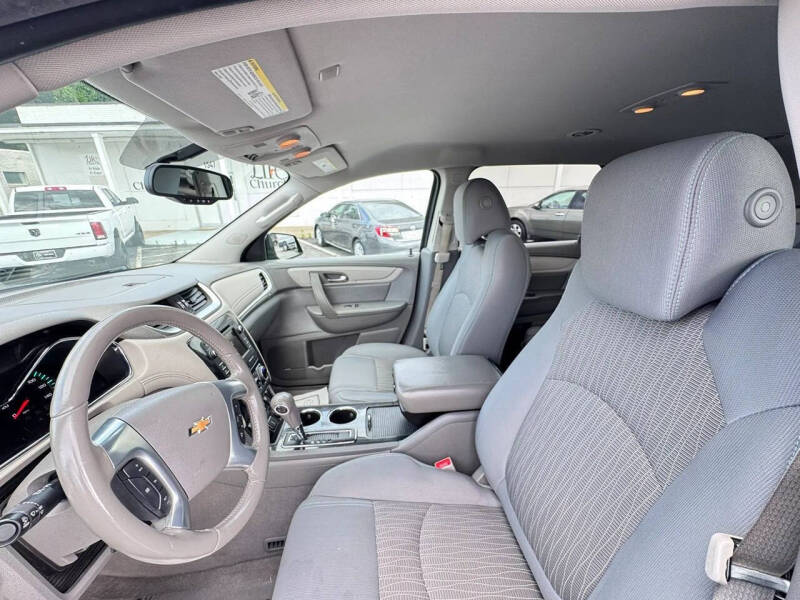 2017 Chevrolet Traverse LT