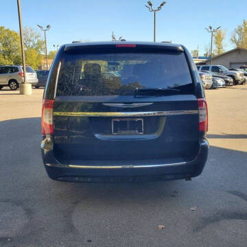 2011 Chrysler Town and Country Touring
