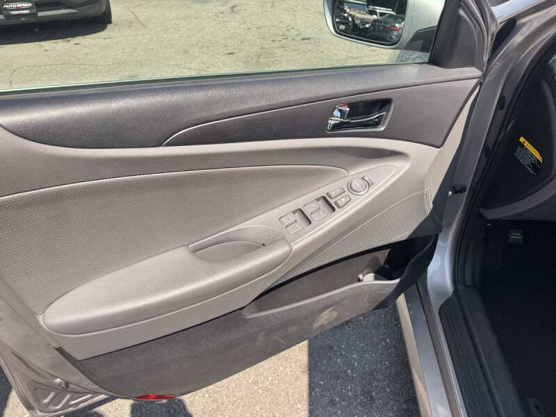 2012 Hyundai Sonata Hybrid