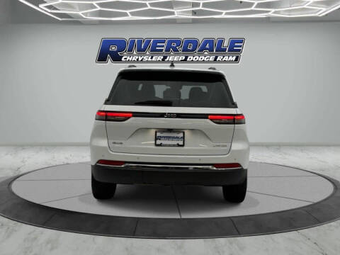 2024 Jeep Grand Cherokee Laredo