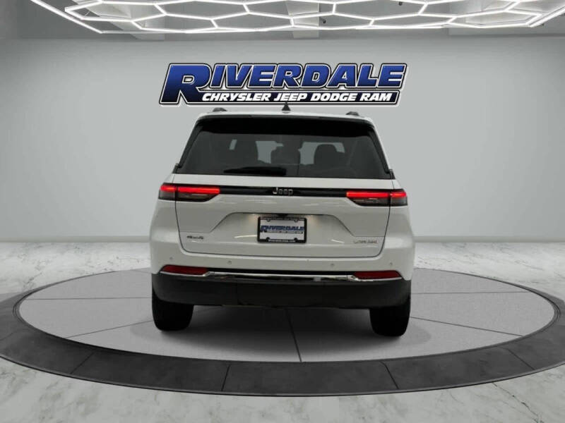 2024 Jeep Grand Cherokee Laredo