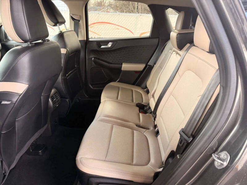 2020 Ford Escape SEL