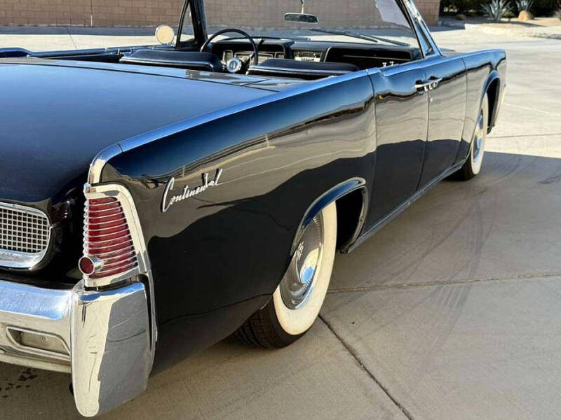 1961 Lincoln Continental