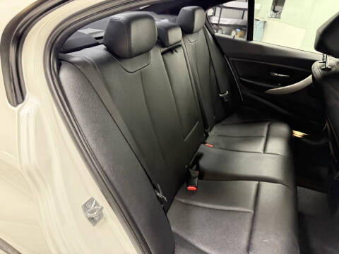 2014 BMW 3 Series 320i